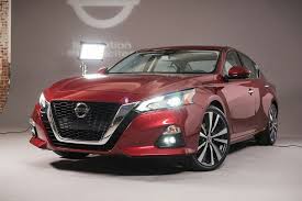 2019 Nissan Altima First Look The Altimate Accord Challenger Returns Nissan Altima Nissan Maxima Altima