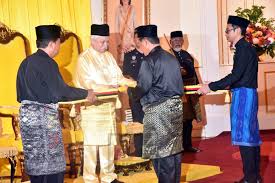 Permohonan jawatan kosong pemerbadanan menteri besar negeri sembilan. Berita Harian Di Twitter Yang Dipertuan Besar Negeri Sembilan Tuanku Muhriz Ibni Almarhum Tuanku Munawir Berkenan Menyampaikan Watikah Pelantikan Menteri Besar Yang Baharu Kepada Amiruddin Harun Pada Istiadat Mengangkat Sumpah Pelantikan Jawatan