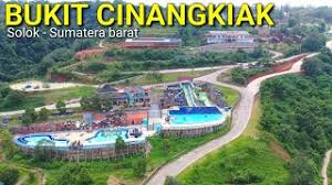 Yaitu bukit cinangkiek/cinangkiak destinasi wisata keluarga yang sangat banyak ditambah dengan view pemandangan alam sekitar yang mempesona.biaya masuk perorang 15rb,parkir kendaraan 10rb,dan untuk sanak menikmati setiap wahana yang ada di cinangkiek. Info Penginapan Di Tempat Wisata Bukik Cinangkiak Solok Cute766