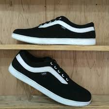 Maybe you would like to learn more about one of these? Jual Sepatu Vans Old School Hitam Sepatu Sekolah Sepatu Keren Terbaru Di Lapak Master Shop Bukalapak