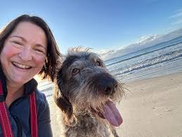 Have an awesome pawesome South Coast kind-of-a day 🏃‍♀️🐾 😊