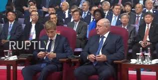 С 1975 года александр лукашенко женат на галине родионовне лукашенко (в девичестве. Nikolaj Lukashenko Sidel Sredi Rukovoditelej Stran Na Sammite V Kitae Video Euroradio Fm