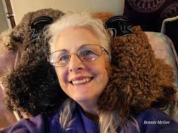 Me thinkith they love their Mimi.