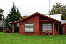 Descubre la serenidad en nuestras cabañas! 🌲✨ Ahora puedes asegurar tu  escape perfecto reservando tu estadía. ¡No te pierdas la oportunidad de  sumergirte en la belleza de la naturaleza con nosotros! 🏡🍃