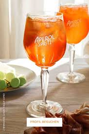 Prepare, serve and enjoy the perfect orange aperitif. Aperol Spritz Fur Zu Hause Aperol Spritz Aperol Spritz