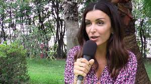 Jenifer chez elle à Erbalonga - YouTube