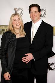 Hij is opgegroeid in zwitserland, nederland en canada. Brendan Fraser Through The Years Photos