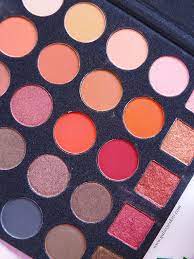 Cocosh She Messy Beauty Ve Excellent Far Paletleri Galaxyeskizi Moda Dunyasi 2020 Far Swatch Makyaj