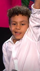 Carmen Bethune's Instagram, Twitter & Facebook