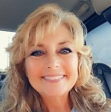 Sonya Lynn's Instagram, Twitter & Facebook