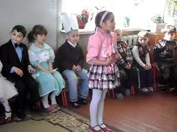 Serbare de 8 martie grupa mica. Poezii Pentru Mama De 8 Martie Gradinita Albinuta Grupa Andries S Tochile Raducani Youtube