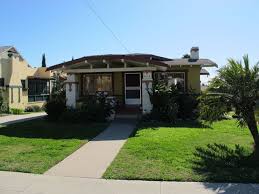 Ventura Historical Homes Page 12 Louis Rudolph Architect S Home Hip On Gable Or Clipped Gable Craf Craftsman Porch Craftsman Bungalows Exterior House Colors