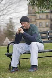 House is detoxing at a mental hospital and being held against his will by his attending physician (andre hugh laurie dr. House Season 6 Episode 1 Tv Fanatic