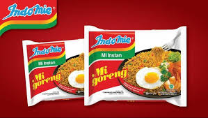 Nunuk nuraini (tengah), pencipta varian indomie (foto: Peracik Bumbu Indomie Meninggal Dunia Netizen Berduka