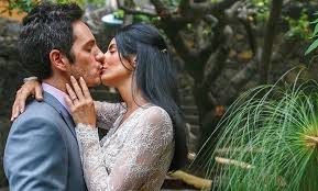 A su regreso de un viaje junto a la modelo tras ver las imágenes del actor de telenovelas como 'victoria' muy feliz de la mano de la ex reina de belleza sonorense en el aeropuerto, la. Aislinn Derbez Asi Se Rompio Su Relacion Con Mauricio Ochmann Video