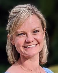 Laura Major's Instagram, Twitter & Facebook