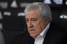 San Martín decidió cambiar golpe por golpe