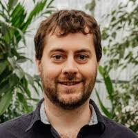 Deborah Peet's Instagram, Twitter & Facebook