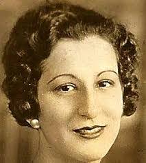 Angelica Bartlett's Instagram, Twitter & Facebook