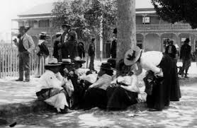 Women Vote In Maori Seats For First Time Nzhistory New Zealand History Online Women Vote Maori Historical Women