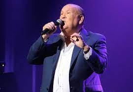 LEO DAN VUELVE A LOS ESCENARIOS CON DOS CONCIERTOS EN LOS ÁNGELES - El santiagueño rompe con estereotipos y, a sus 81 años, sigue creando canciones con mensajes positivos, llenos de vida,