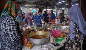 Ini adalah bazar ramadhan sekitar kuala lumpur kl yang boleh anda pergi untuk menikmati dan membeli juadah untuk berbuka puasa serta sahur nanti. Here S A List Of All 65 Ramadan Bazaars In Kuala Lumpur For You To Buka Puasa Trp