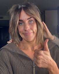 Carolyn Abreu's Instagram, Twitter & Facebook