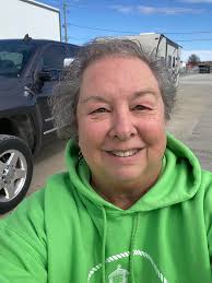 What job opportunities are available for a solo female in the Pacific  Northwest?