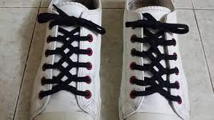 Jom layan video johan dulu. Mengikat Tali Sepatu Dibikin Unik Harusnya 5 Cara Ini Pengen Kamu Cobain Nih