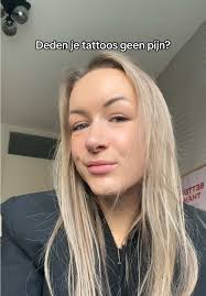 Ervaringen met Ribben Tattoos: Pijn en Verhalen