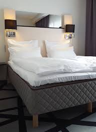 Wenn sie beispielsweise im hotel sind, können sie nicht einfach eine neue matratze verlangen. Eine Nacht Auf Einer Dux Matratze Im Hotel Scandic Berlin