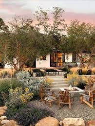 Modern family, amerika abc televizyonun da yayınlanan bir komedi dizisidir. 840 Garden Inspiration Ideas In 2021 Garden Inspiration Dream Garden Garden