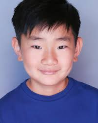 Ethan Hong's Instagram, Twitter & Facebook