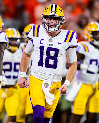 QB Garrett Nussmeier is the Walter Camp National Offensive Player of the  Week