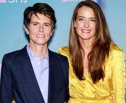 Actress and writer stephanie allynn and comedian tig notaro became mommies to twins. Stephanie Allynne Bio Inside The Life Of Tig Notaro S Wife