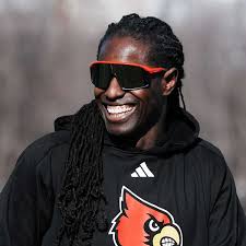 Deion Branch Adjusting Well to New Role as Louisville Football's Wide  Receivers Coach