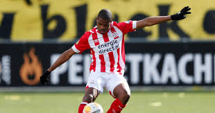 Maar denzel gaf ook nog eens zijn eigen voetbalschoenen cadeau die hij die avond gedragen had. Psv Verdediger Denzel Dumfries Afspraken Moet Je Maken En Nakomen Psv Bd Nl