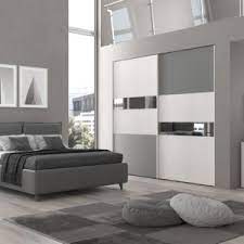 Gli amanti del genere contemporaneo possono trovare il modello che meglio risponde alle proprie aspettative di stile moderno e attuale, con una camera da letto contemporanea. Camere Matrimoniali A Verona Offerte E Occasioni