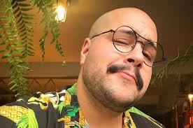 Acontece que o nome e a logomarca do programa foram repaginados. Tiago Abravanel Curte Piscina Ao Lado Do Marido E Faz Declaracao Rd1