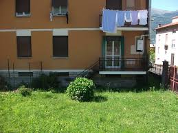 A colico, in località olgiasca a soli 300 mt dal lago, proponiamo in vendita villa singola immersa nel verde. Case E Appartamenti In Vendita A Colico Cambiocasa It
