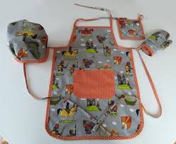 Tuto Un Petit Cuisinier Bien Equipe Tuto Couture Tablier Cuisine Tablier Cuisine Enfant Patron De Tablier Pour Enfant