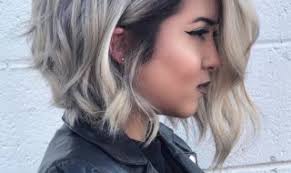 Für frauen mit einem runden gesicht eignet sich der long bob am besten. Kurzhaarfrisuren Fur Runde Gesichter Top Im 2020 Stylestate De