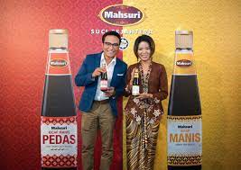 I applaud her for her combination of different asian cultures and satire toward westerners who stereotype, prejudge, or. Syarikat Lim Kiam Hoon
