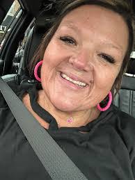 Lori Denney's Instagram, Twitter & Facebook