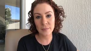 Carla zambelli salgado (ribeirão preto, 3 de julho de 1980)1 é uma gerente de projetos, ativista e política brasileira. Carla Zambelli Esclarecendo Uma Fake News Lancada Por Joice