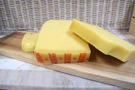 It must be matured for a minimum of 4 months, though some varieties can emmentaler is traditionally served sliced or cut into cubes, but it also incorporates well into various dishes, and it is one of the most common cheese. Emmentaler Spread Cheese Co
