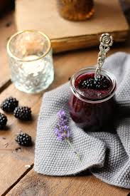 Macht Mich Heute Glucklich Ein Rezept Fur Brombeer Lavendel Marmelade Brombeeren Brombeeren Rezepte Lavendel