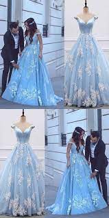 Whether you are looking for a light blue lace prom dress or a light blue homecoming dress, we have blue prom dresses for 2021 and beyond, navy blue dresses, and formal dresses suitable for any occasion. Satin And Tulle Light Blue Ball Gown Prom Dresses 2018 Lace Appliques Evening Gowns For Engagement Party Ml3802 Prom Dresses Blue Blue Ball Gowns Light Blue Prom Dress