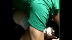 Estudiantes indios pillados follando en el lavabo - ¡Amor clandestino!