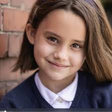 Candice Dowling's Instagram, Twitter & Facebook